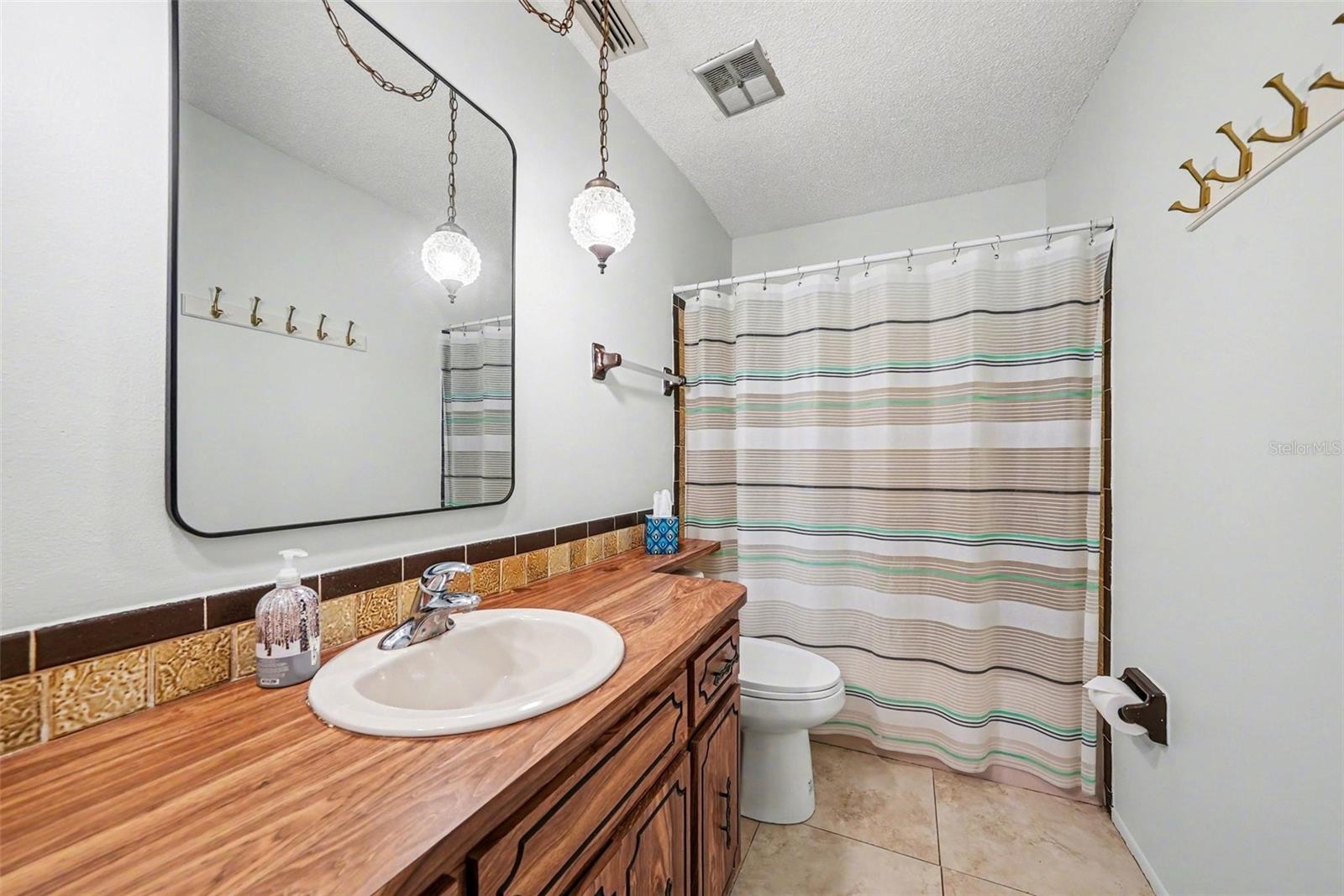 EAGLES POINT CONDO - Residential