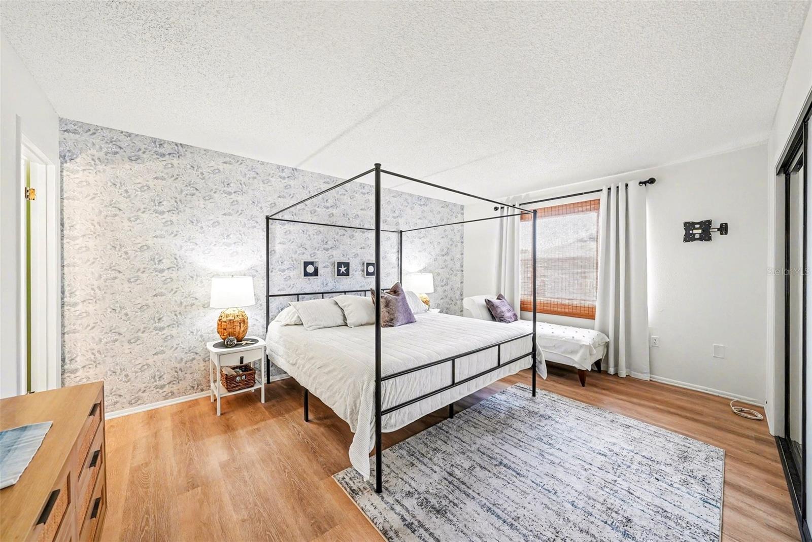 EAGLES POINT CONDO - Residential