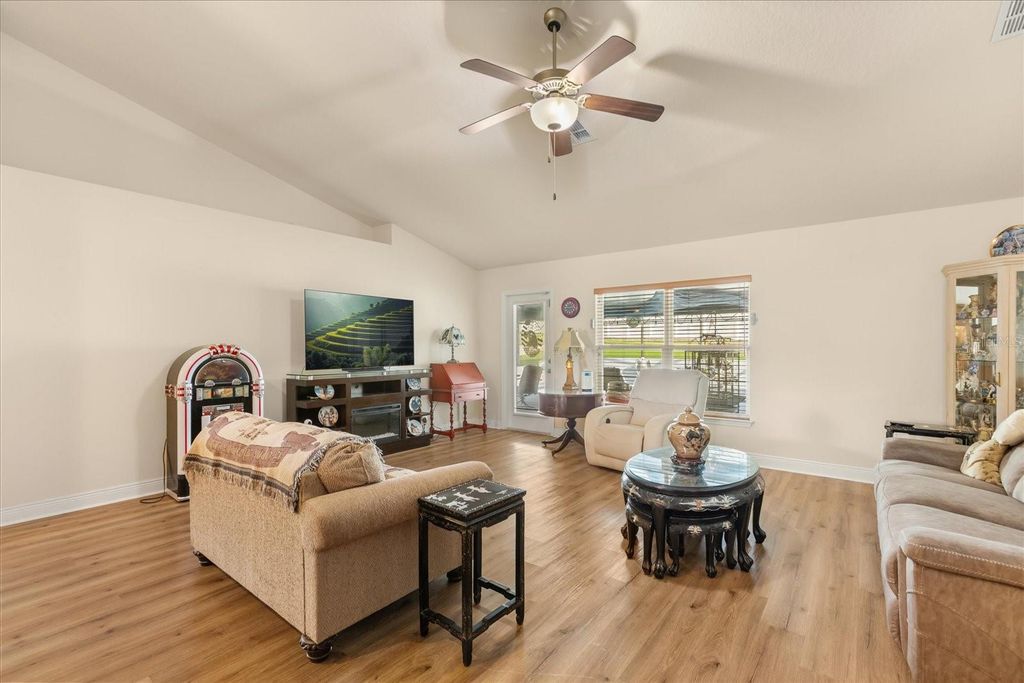 Photo of 906 Edith Drive, Fruitland Park, FL 34731 (MLS # O6400186)