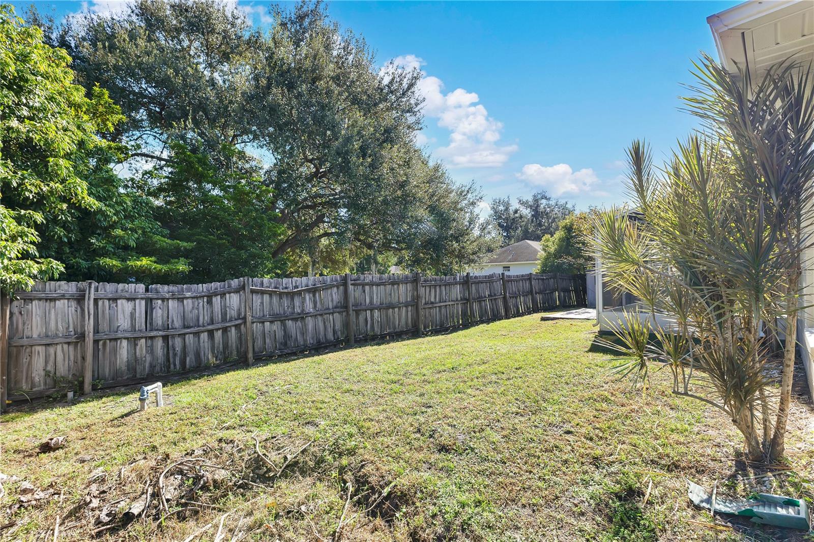 EL RANCHO PARK ADD BLK B - Residential