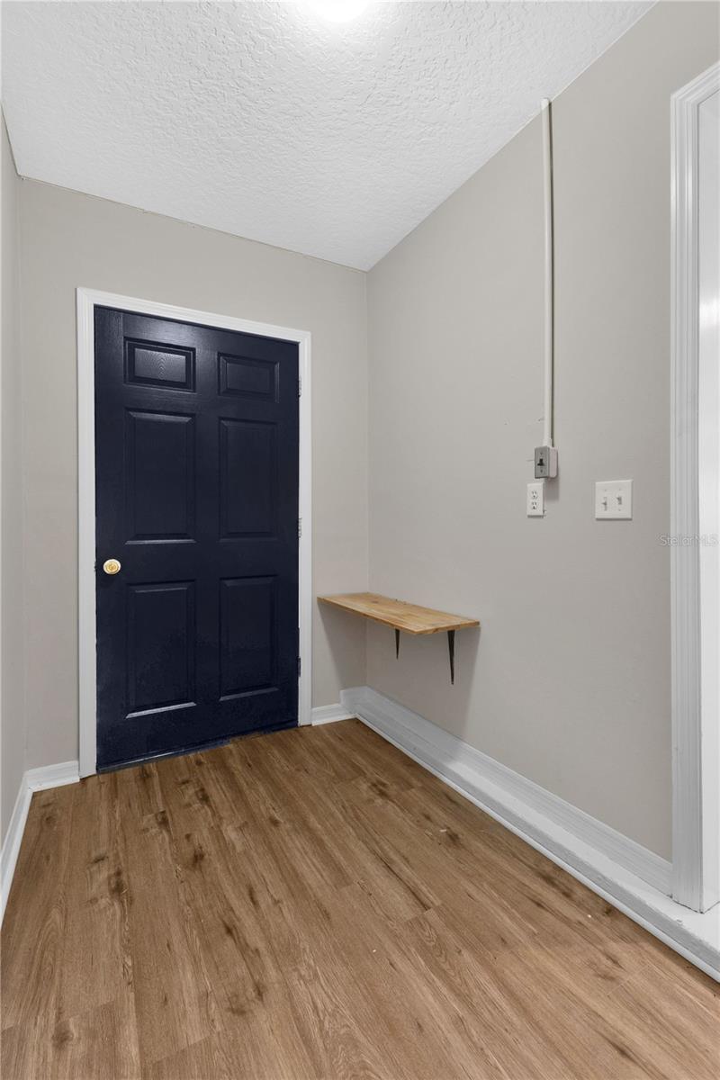 EL RANCHO PARK ADD BLK B - Residential