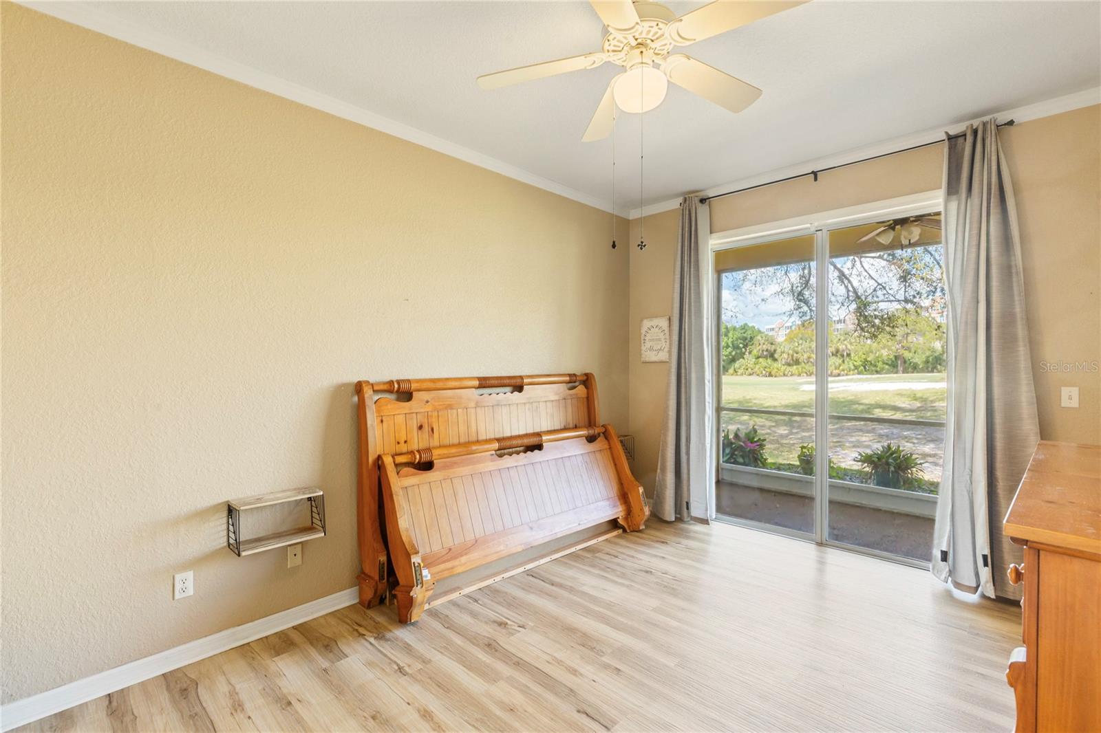 WILLOW GREENS - Residential