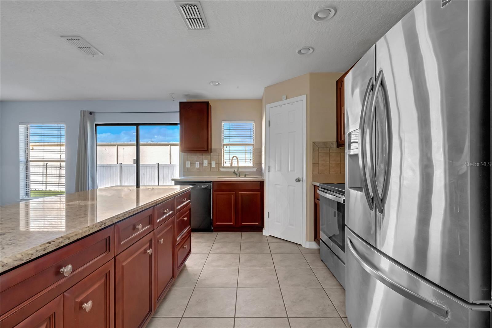 2120 WINDSOR LAKE CIRCLE