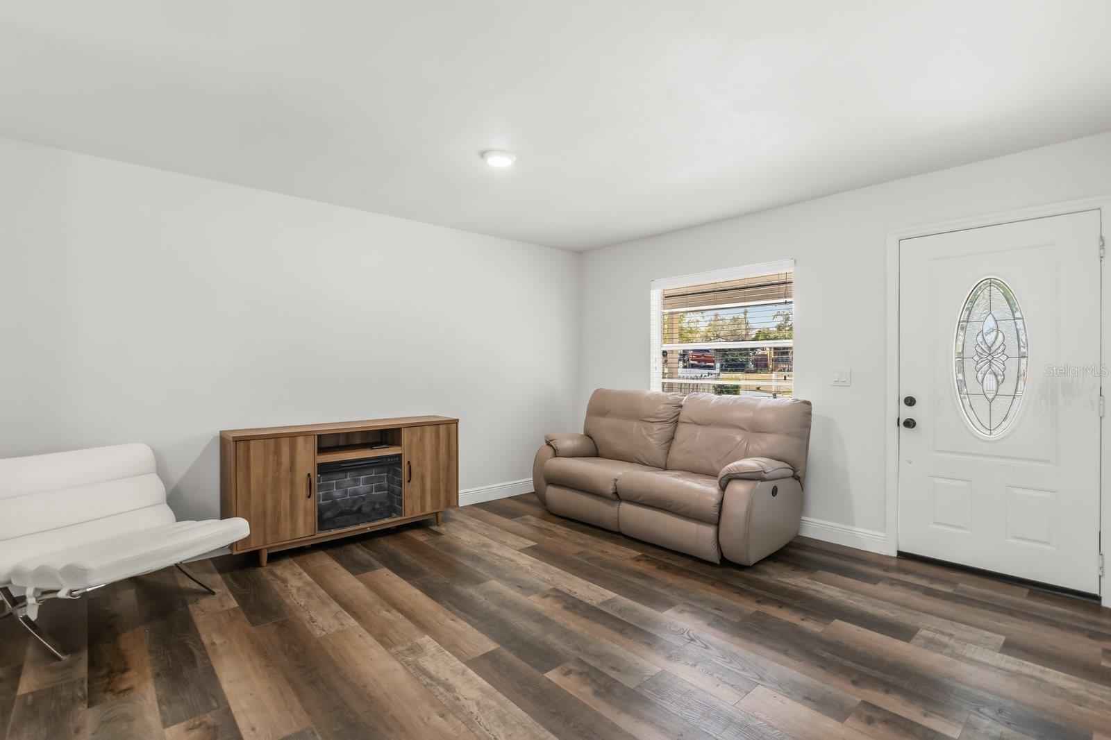 COUNTRY SHIRE - Residential