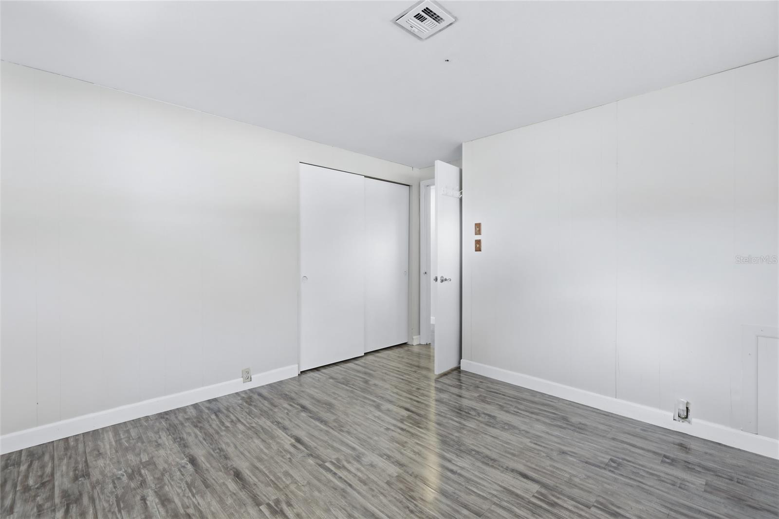 WHITFIELD COUNTRY CLUB ESTATES 1 - Residential
