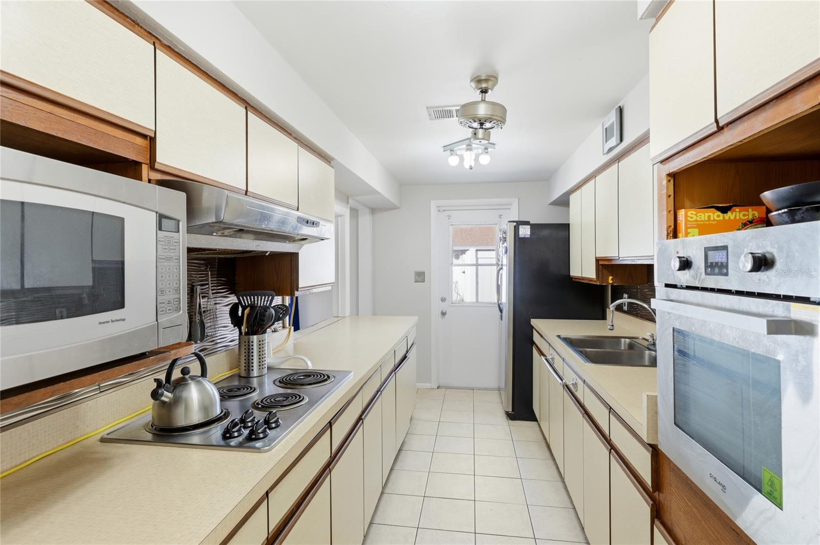 WHITFIELD COUNTRY CLUB ESTATES 1 - Residential
