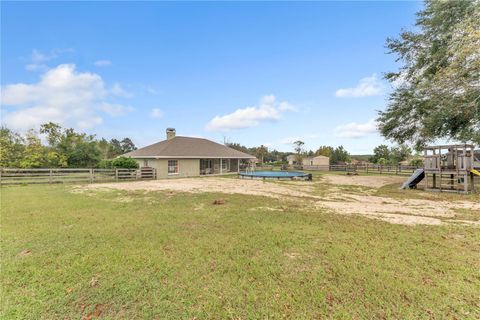 A home in LADY LAKE