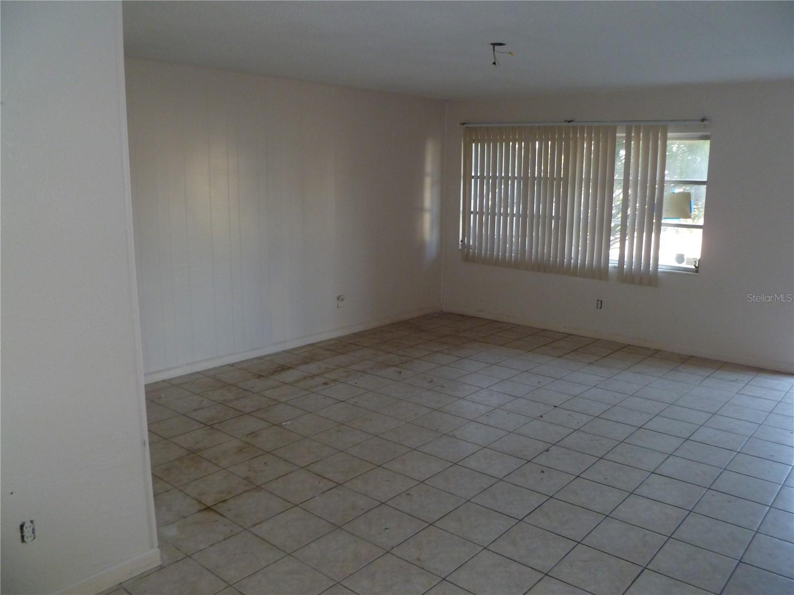 Photo 4 of 10 of 3695 SEAROBIN DRIVE SE house