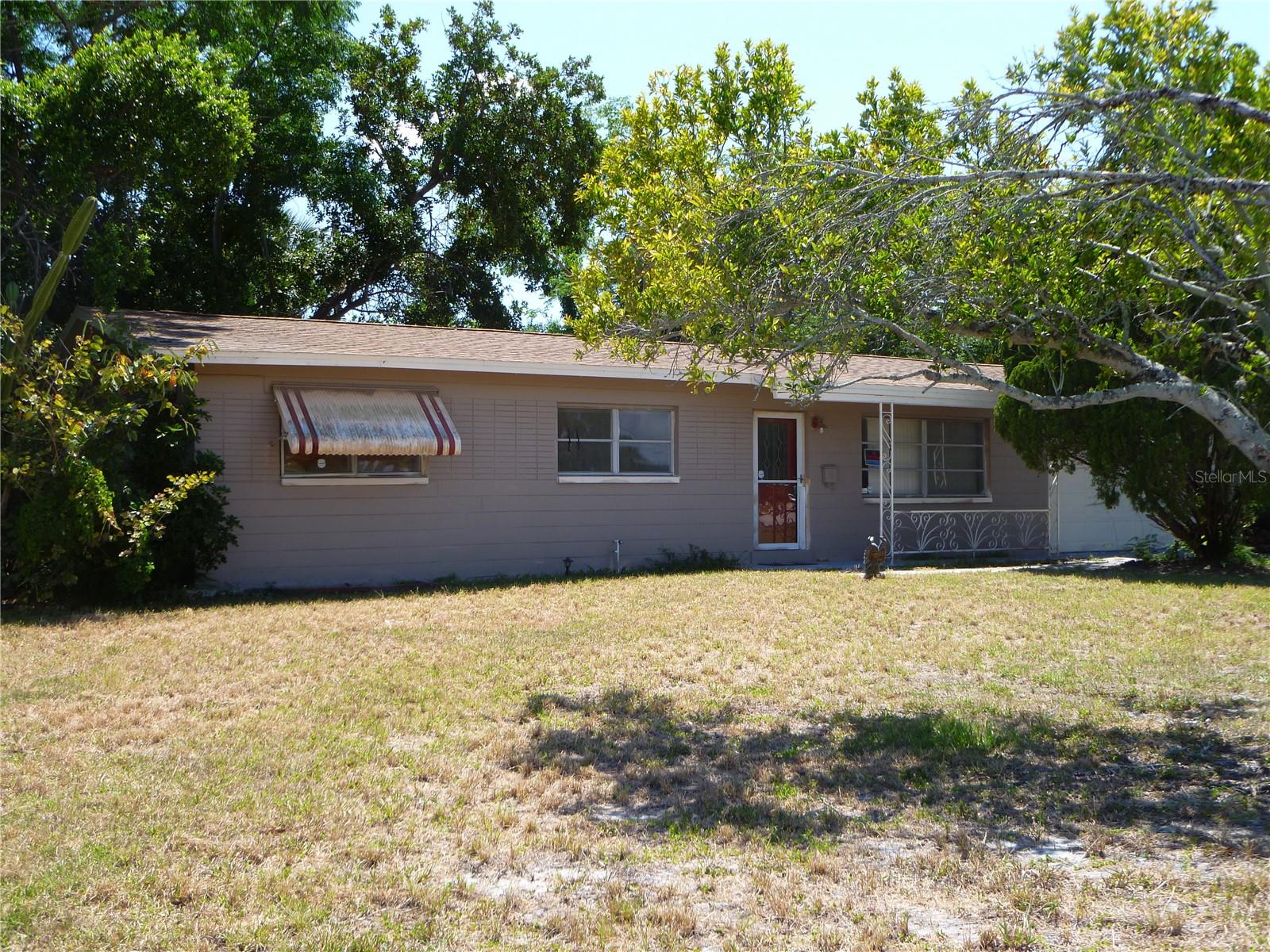 Photo 1 of 10 of 3695 SEAROBIN DRIVE SE house