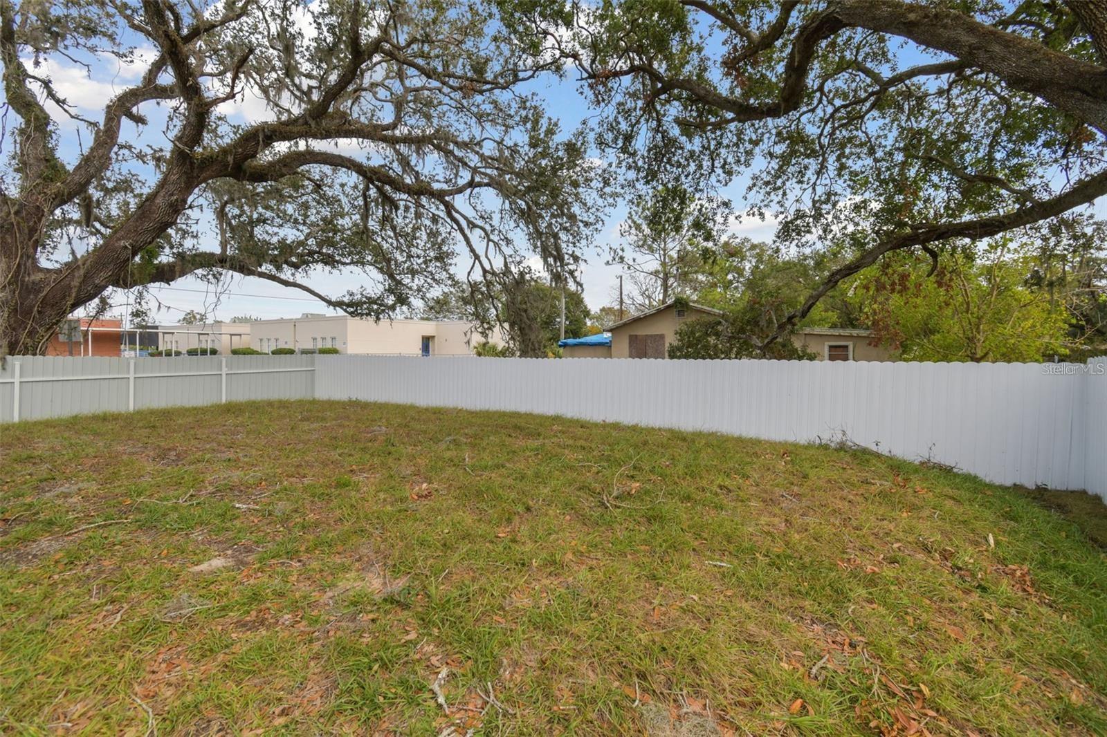 HELLEKES SUB - Residential