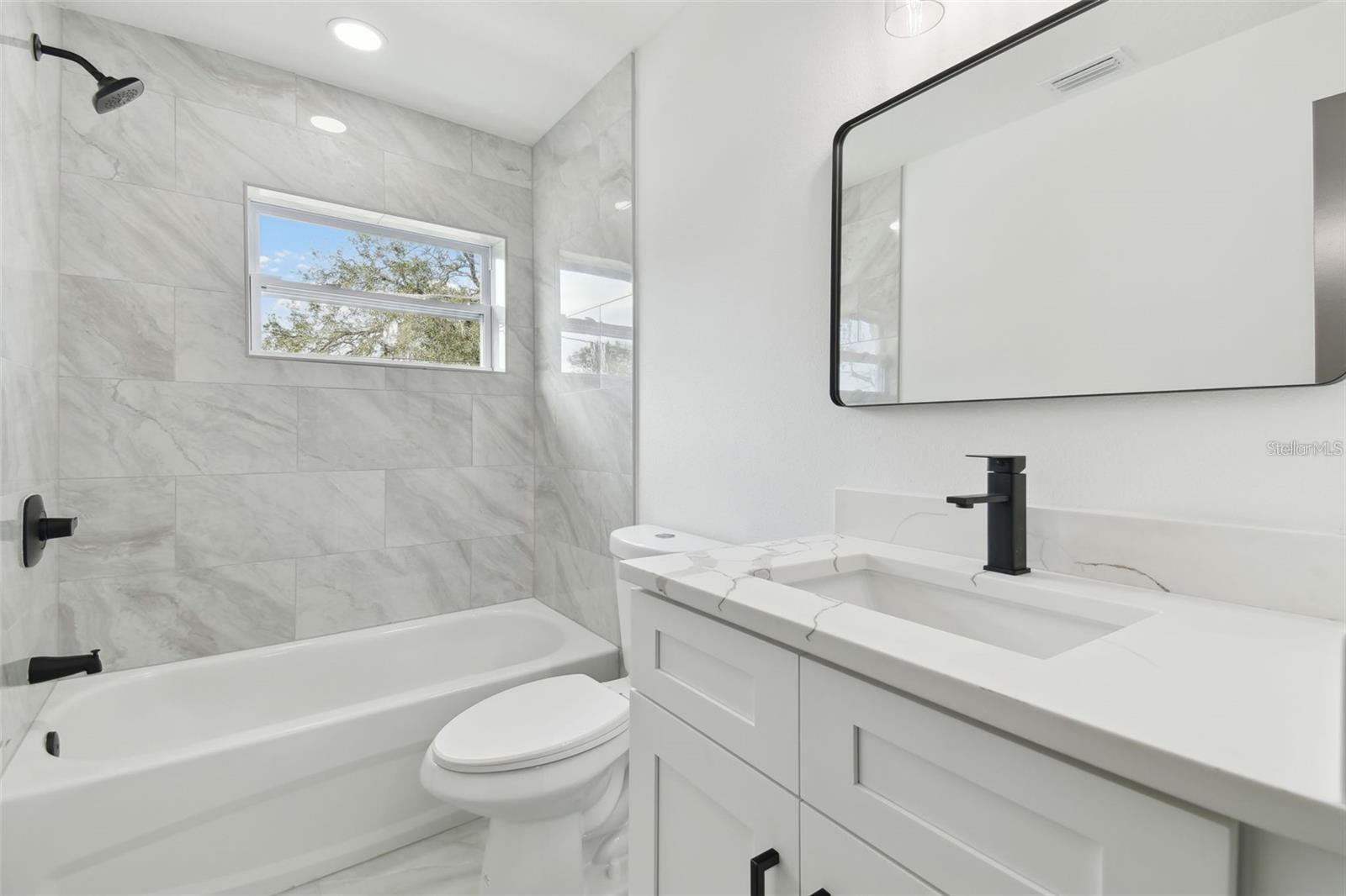 HELLEKES SUB - Residential