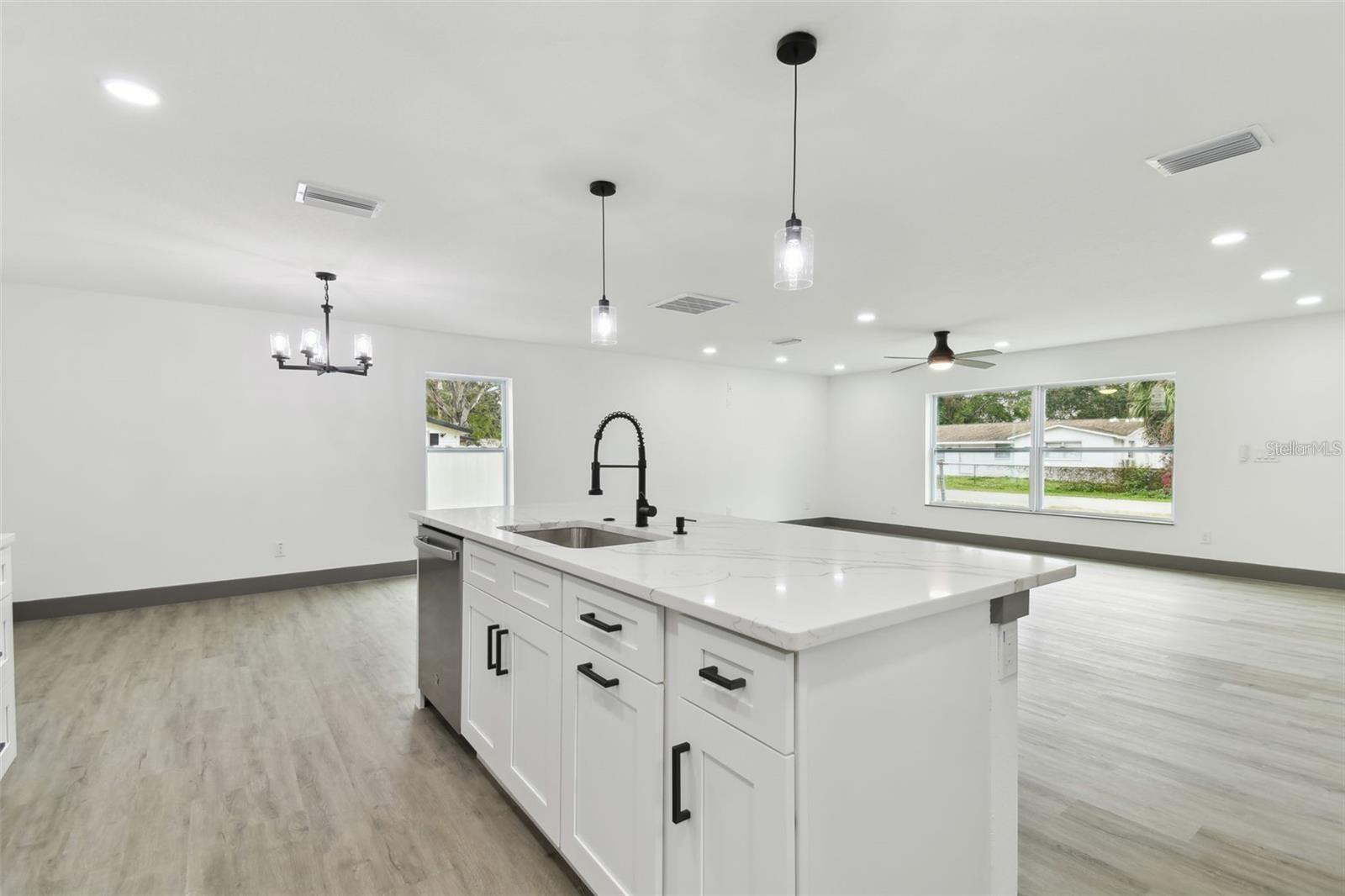 HELLEKES SUB - Residential