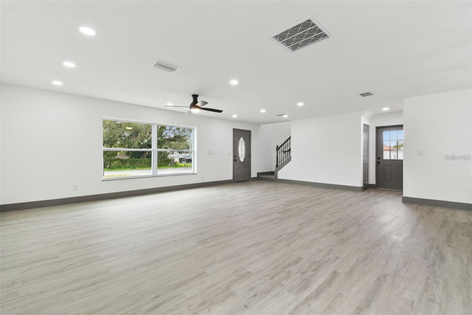 HELLEKES SUB - Residential