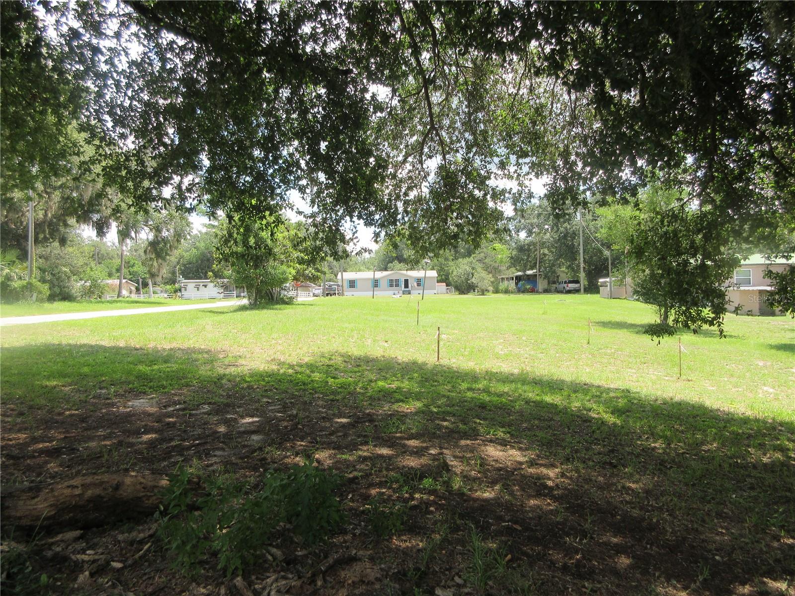 LAKE BRYANT SHORES - Land