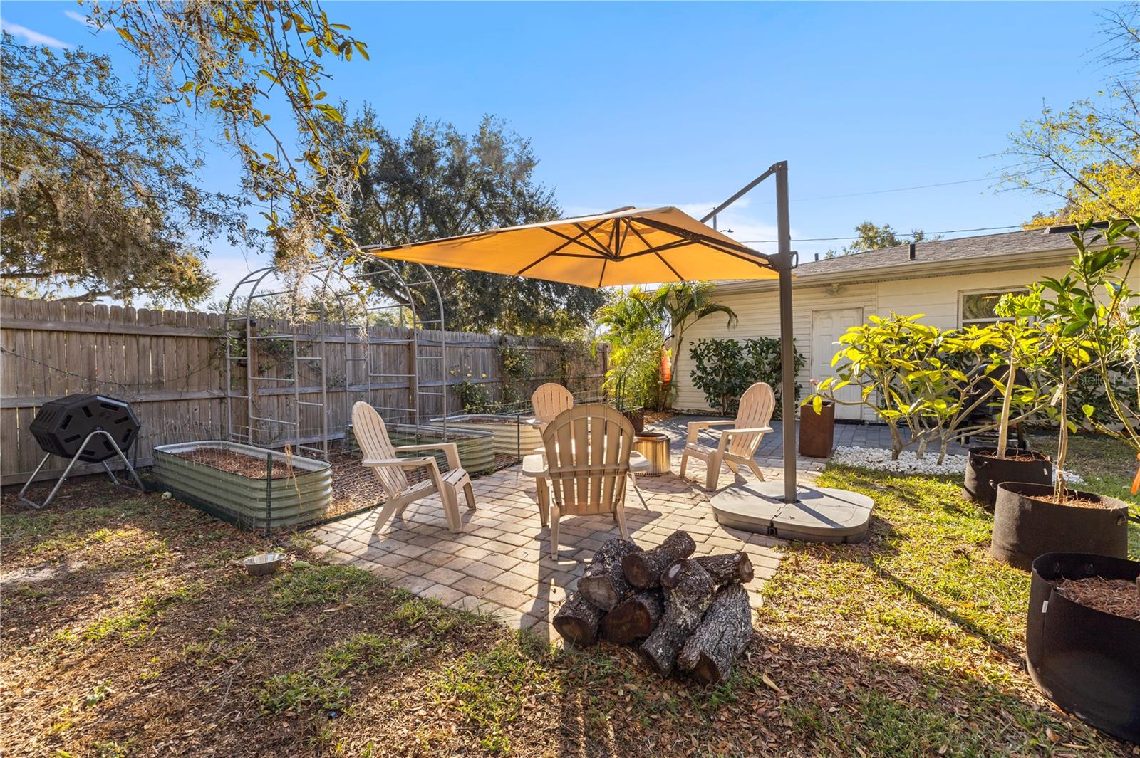 WOODLAND TERRACE - Residential