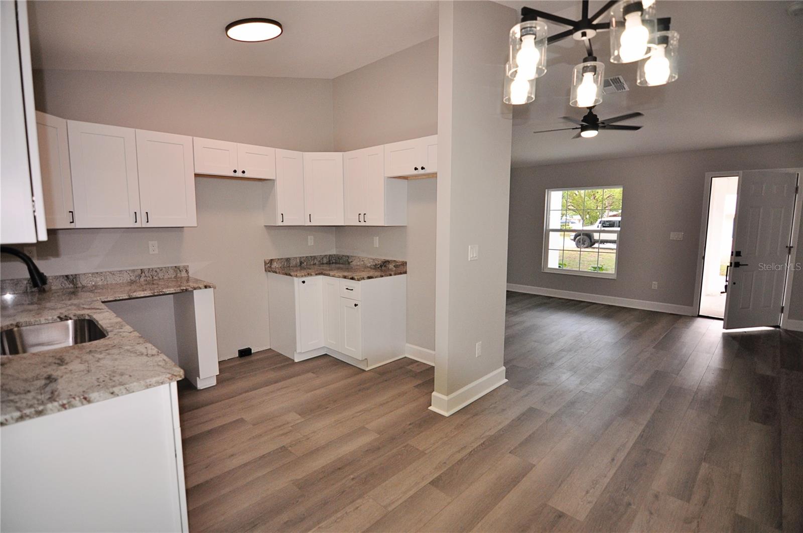 ZEPHYR HEIGHTS FIRST ADD - Residential