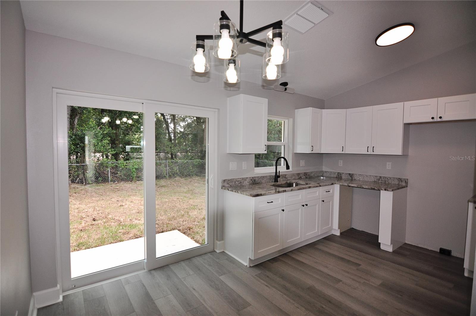ZEPHYR HEIGHTS FIRST ADD - Residential