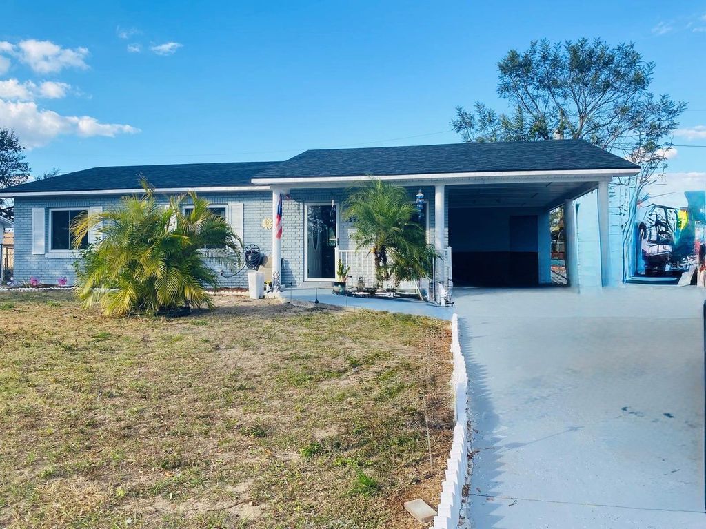 Photo of 2337 Laura Street, Lake Wales, FL 33898 (MLS # S5141708)