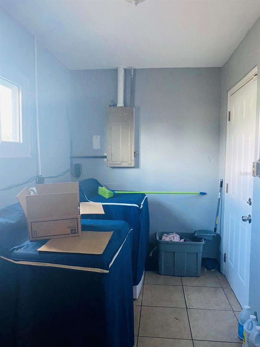 HIGHLAND PARK MANOR 04 - Residential