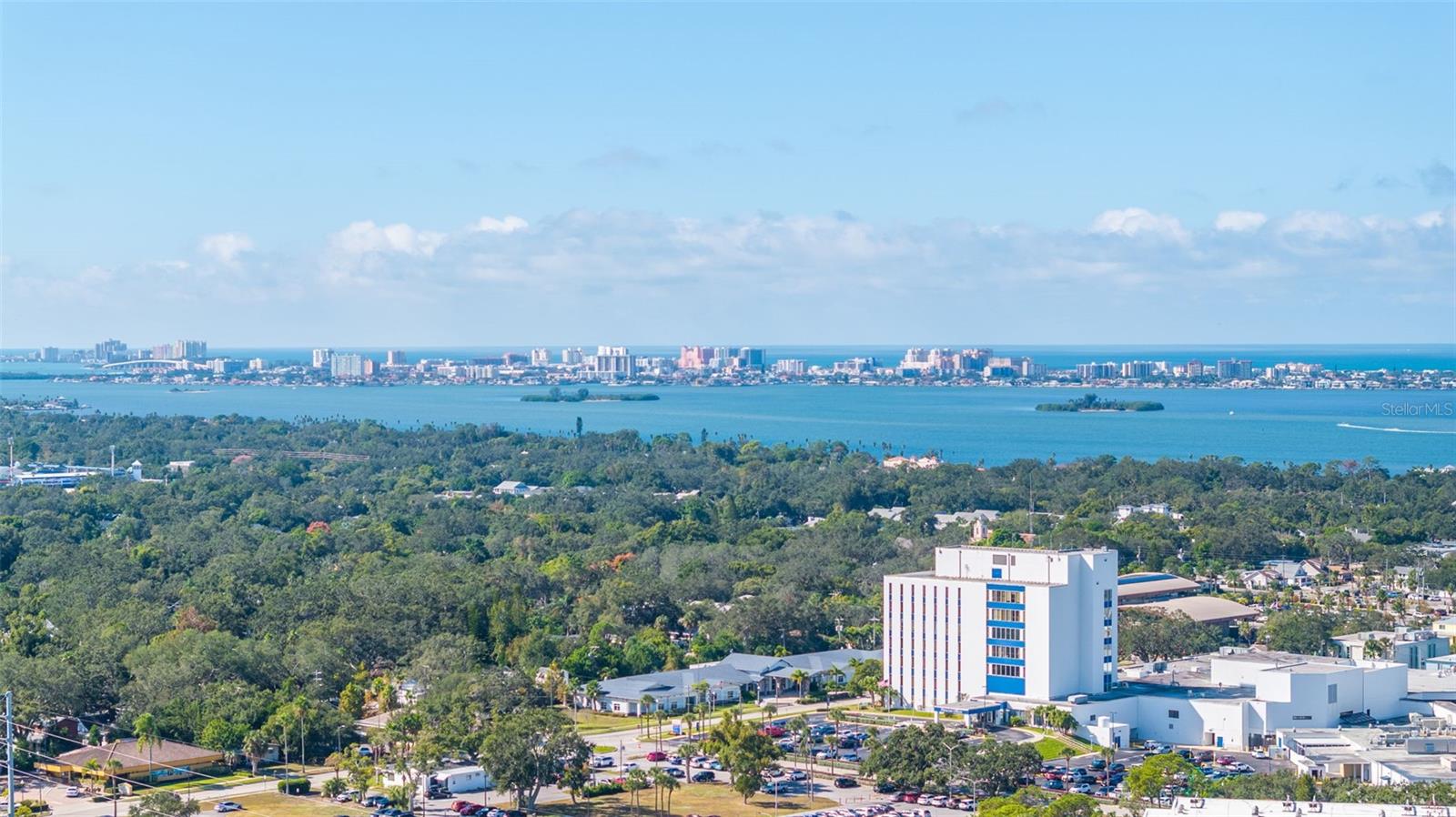 DOUGLAS ARMS - Residential