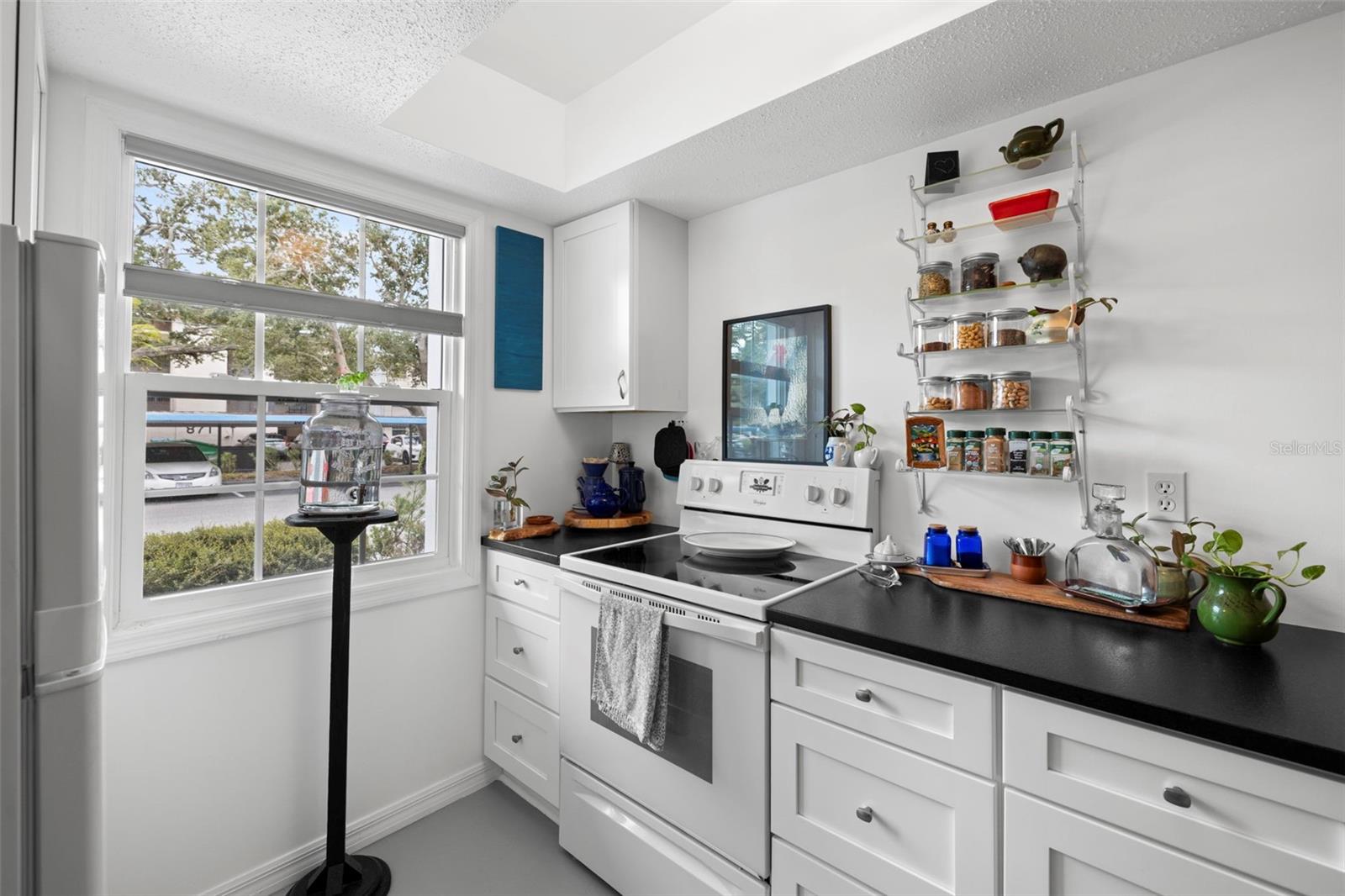 DOUGLAS ARMS - Residential