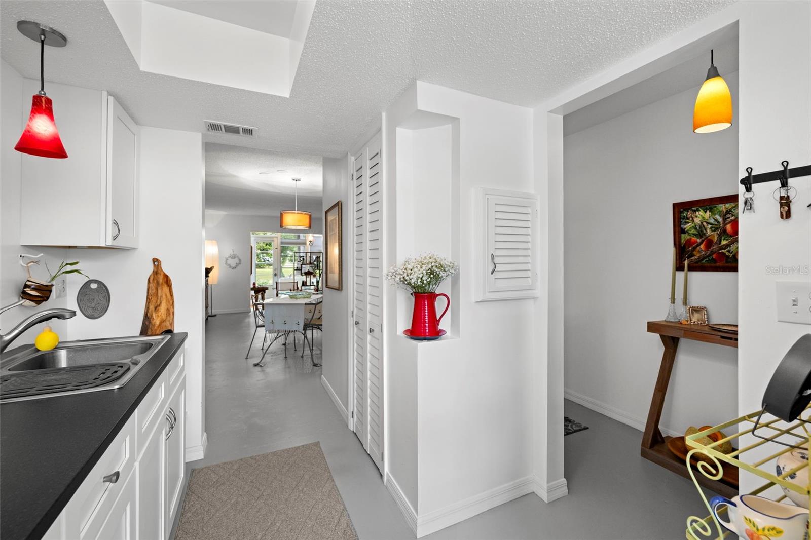 DOUGLAS ARMS - Residential