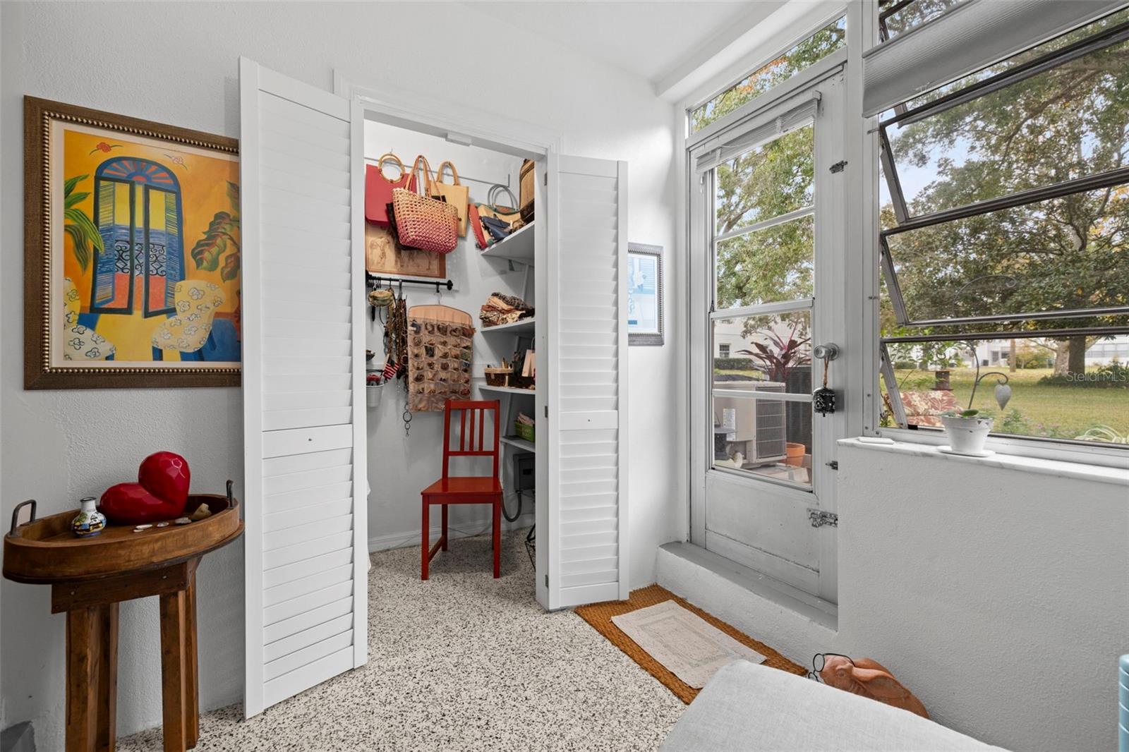 DOUGLAS ARMS - Residential