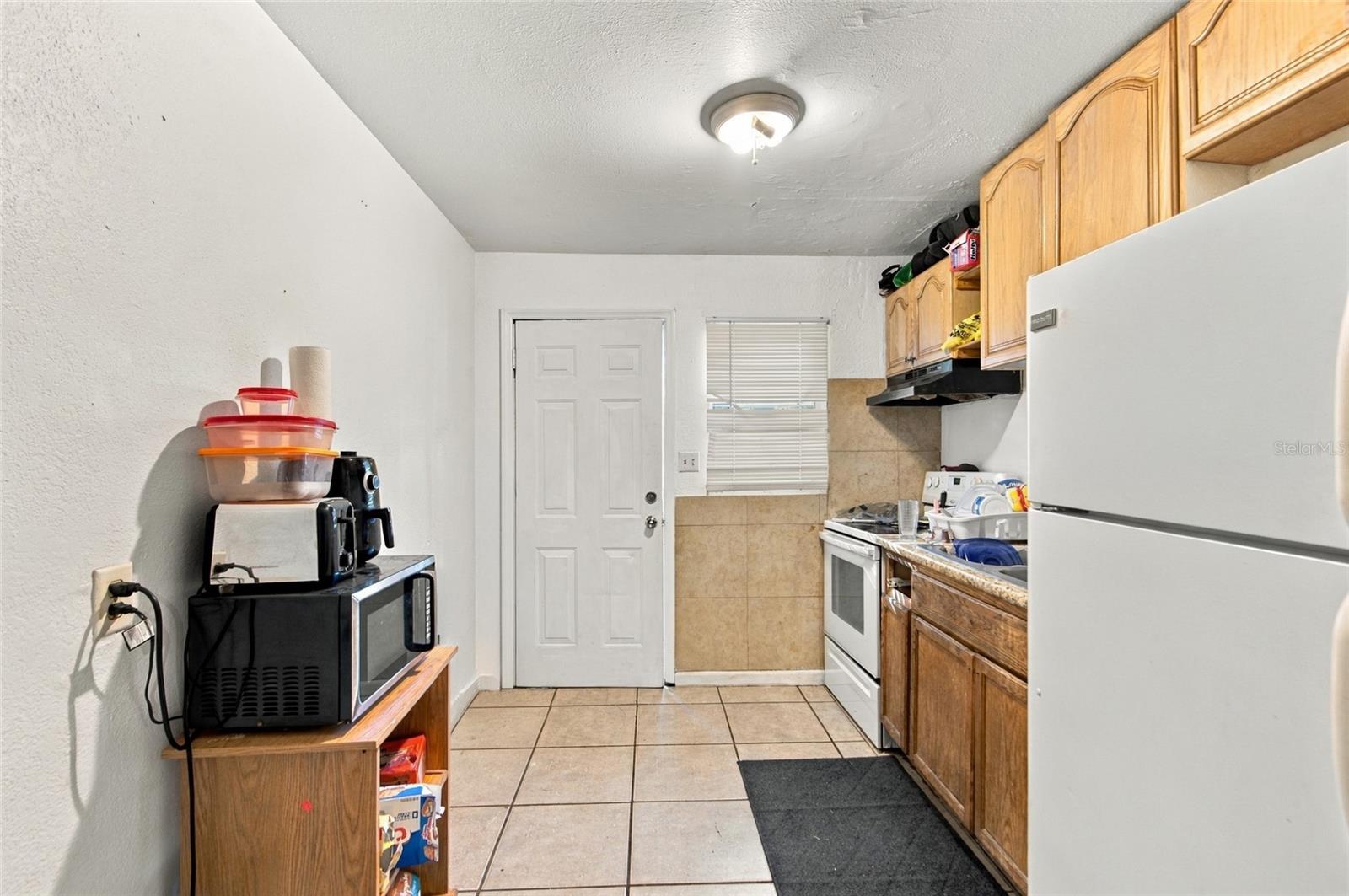 375 S 10TH AVENUE