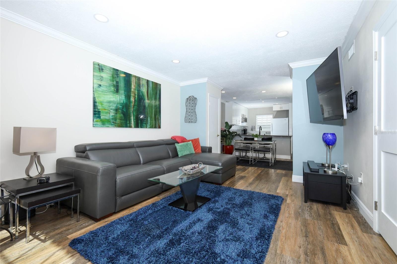 LAKESIDE MANOR APTS CONDO - Residential