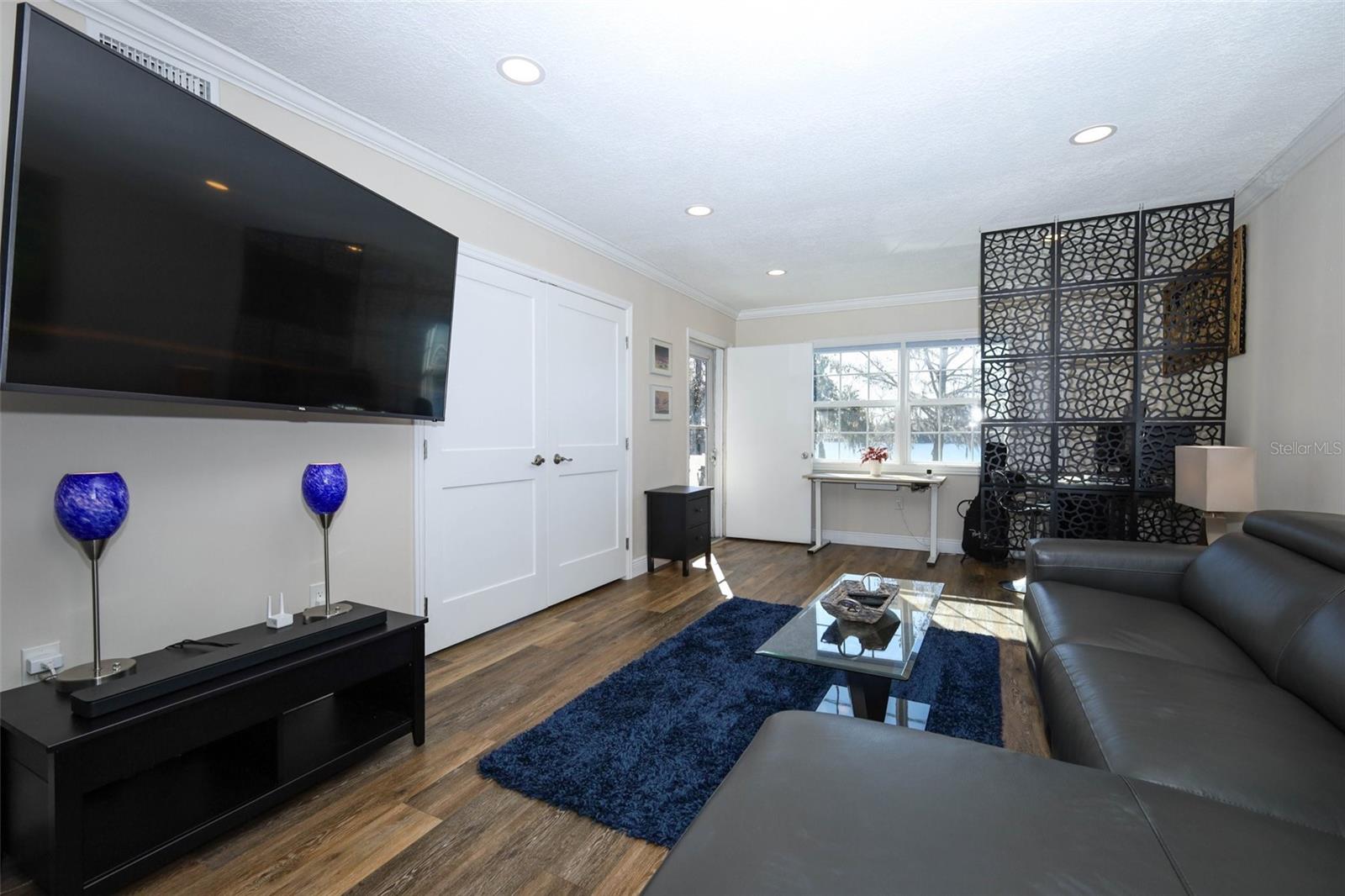 LAKESIDE MANOR APTS CONDO - Residential