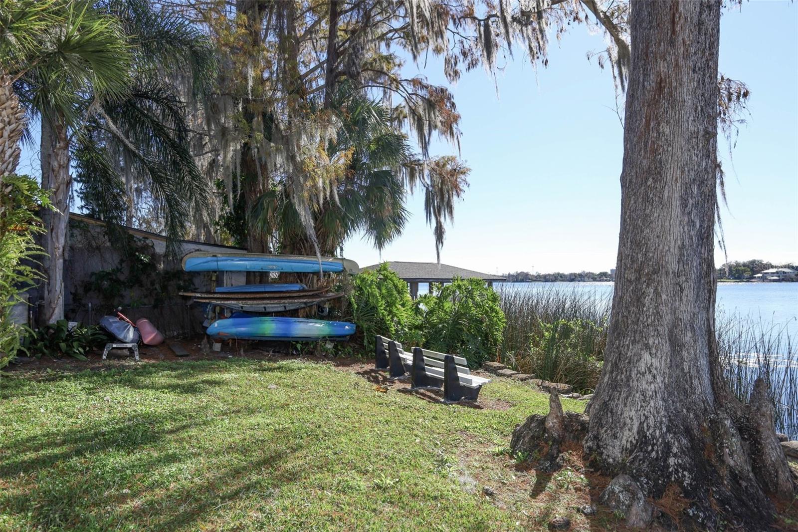 LAKESIDE MANOR APTS CONDO - Residential