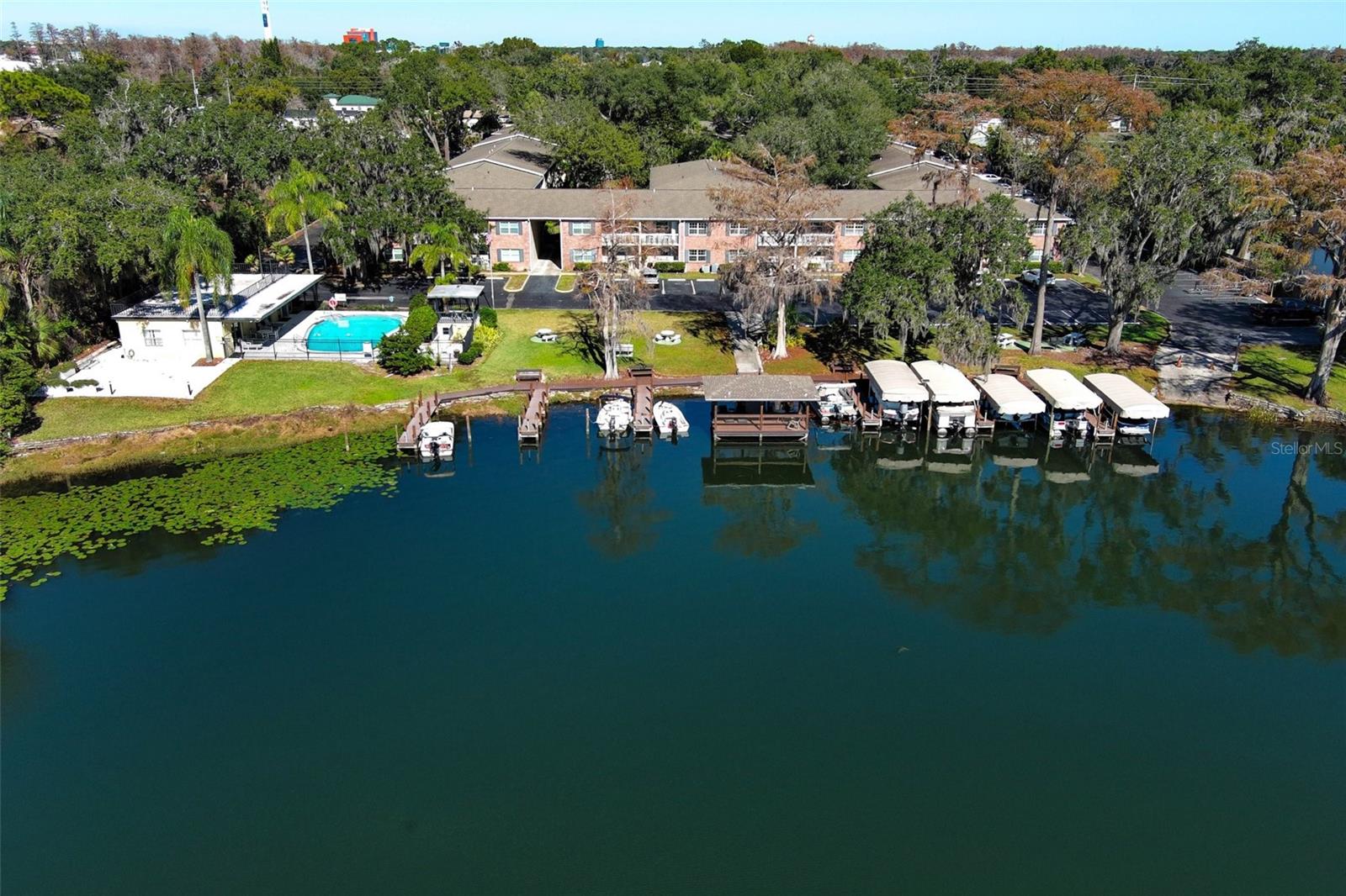 LAKESIDE MANOR APTS CONDO - Residential