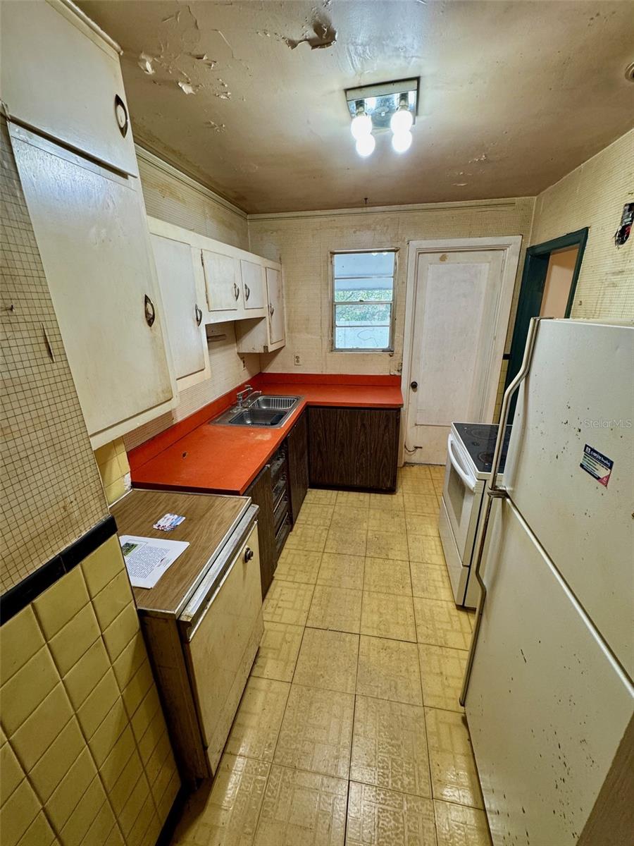EAGLE CREST - Residential