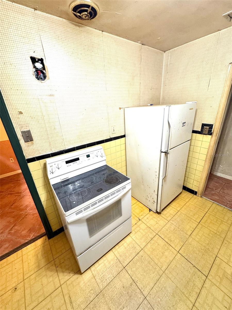 EAGLE CREST - Residential