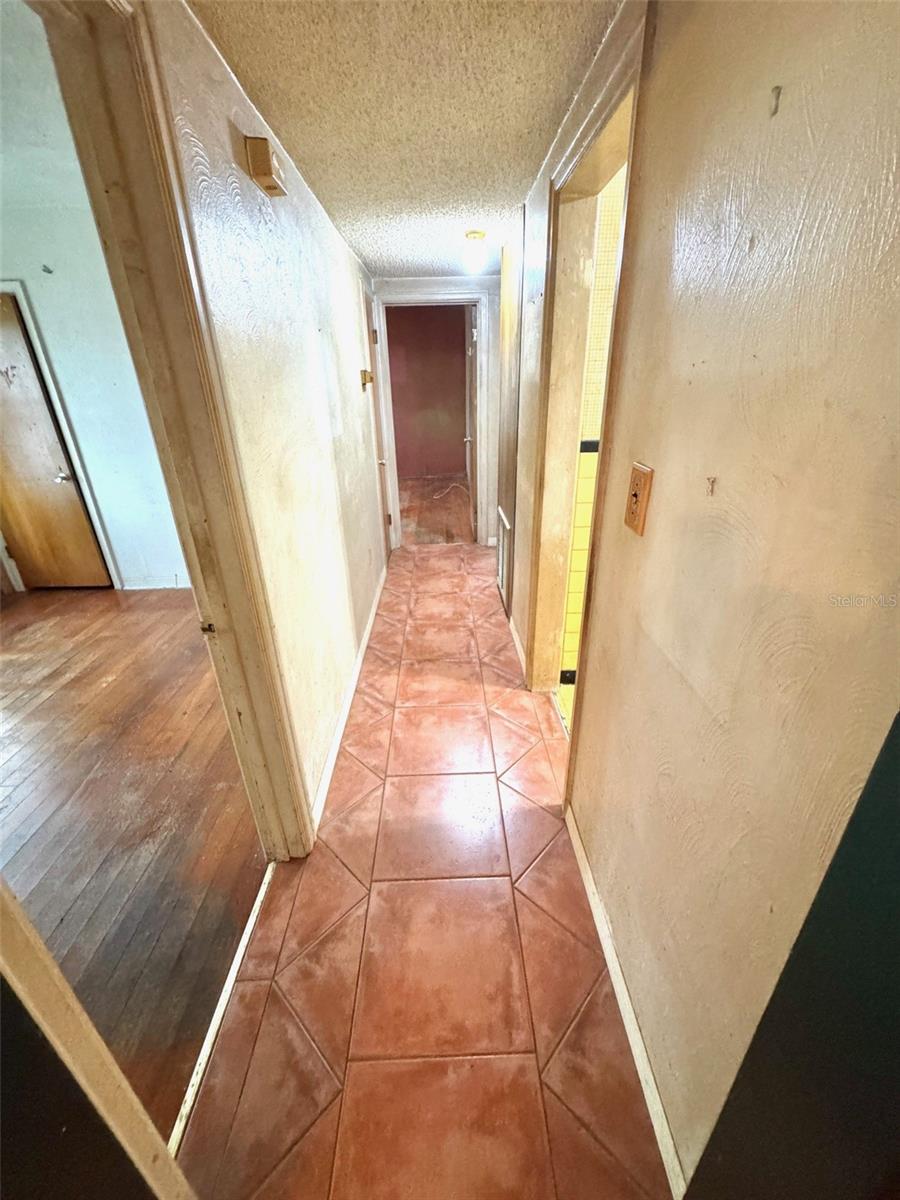 EAGLE CREST - Residential