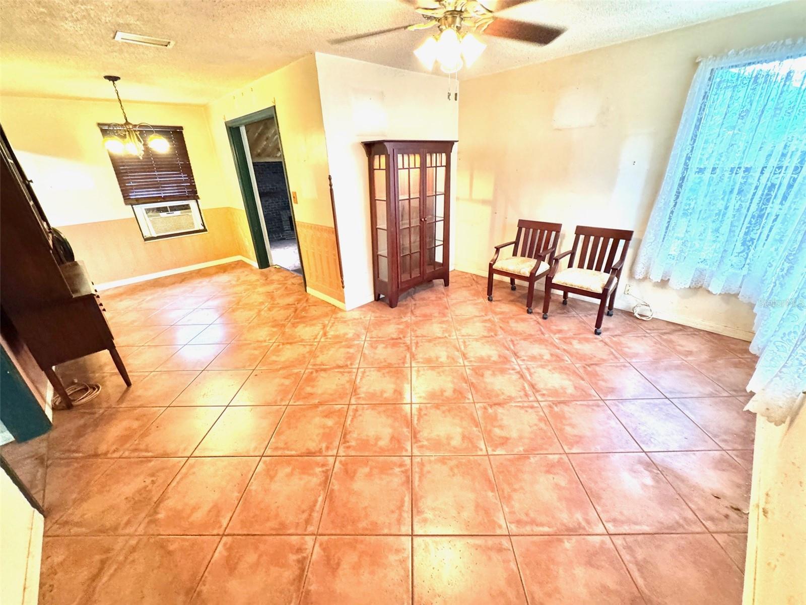 EAGLE CREST - Residential