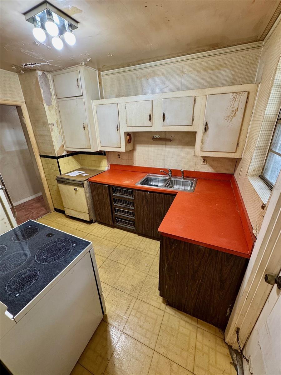 EAGLE CREST - Residential