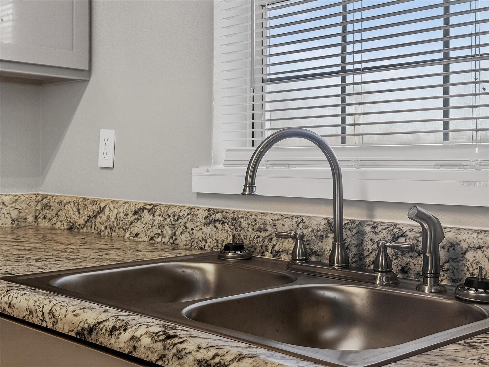 TAVARES - Residential Lease