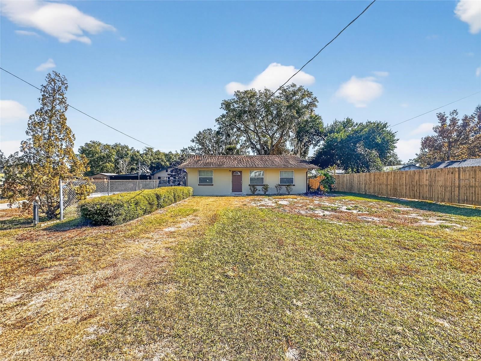 TAVARES - Residential Lease