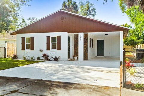 Photo of 3209 E Frierson Avenue, Tampa, FL 33610 (MLS # TB8487988)