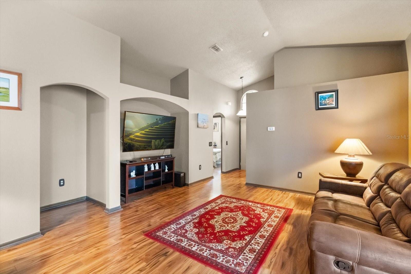 112 ROYAL RIDGE DRIVE