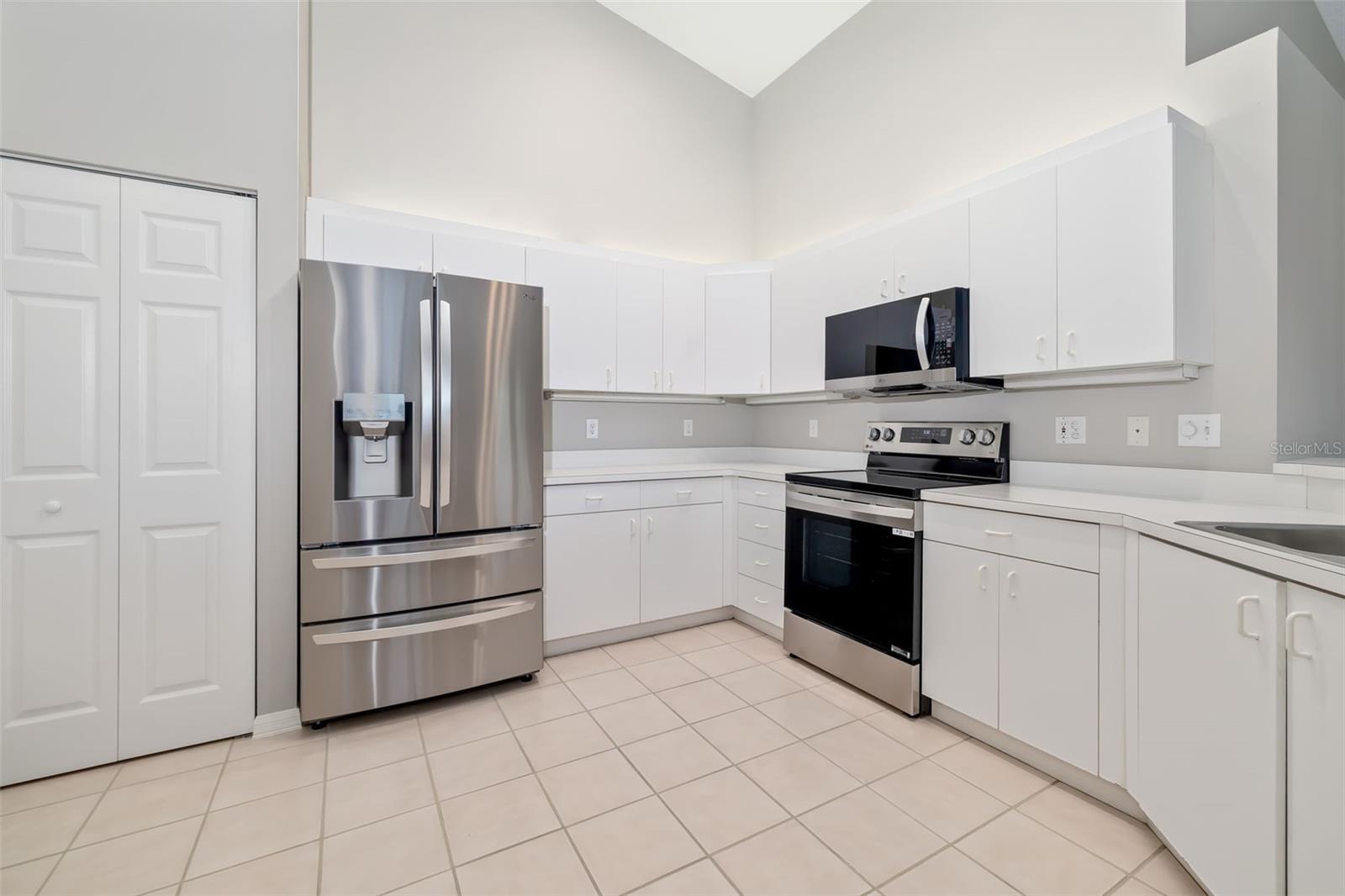 THE GREENS AT EDGEWATER - Residential