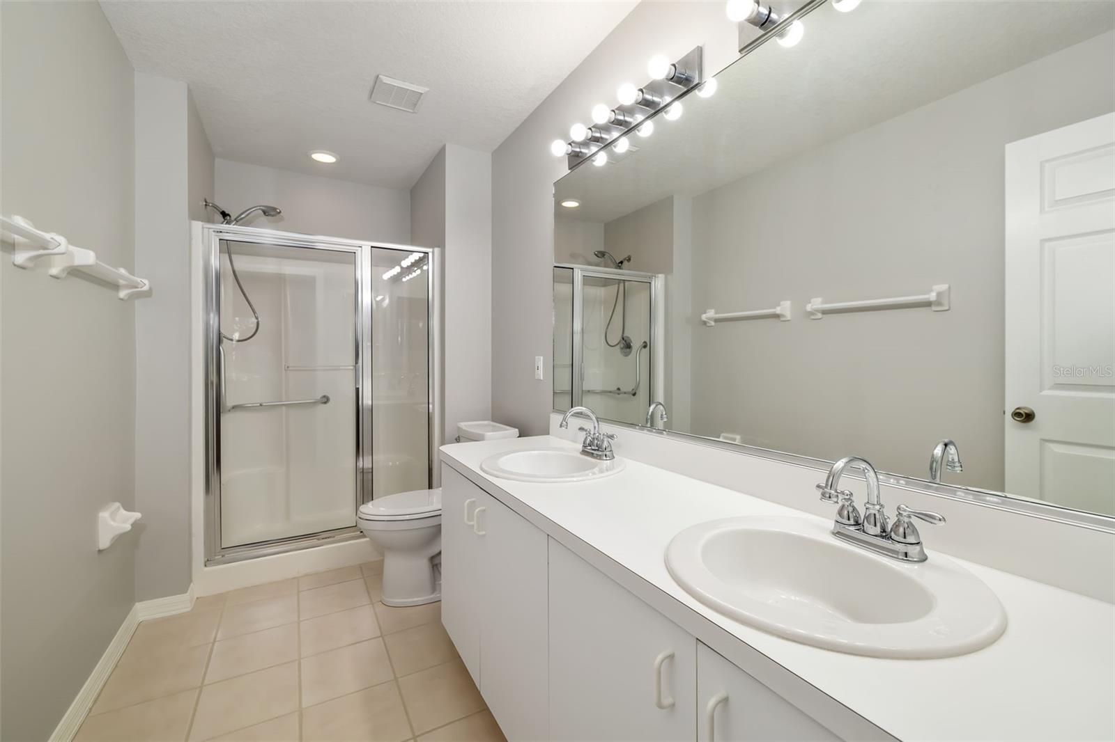THE GREENS AT EDGEWATER - Residential