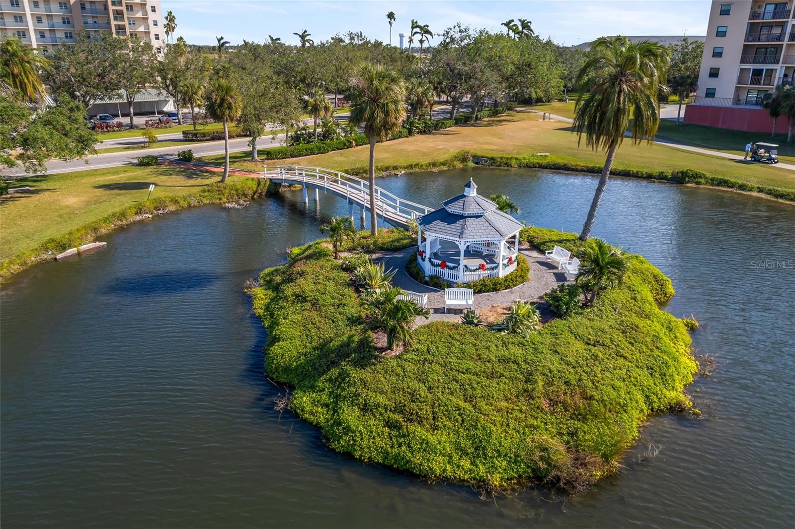 THE GREENS AT EDGEWATER - Residential