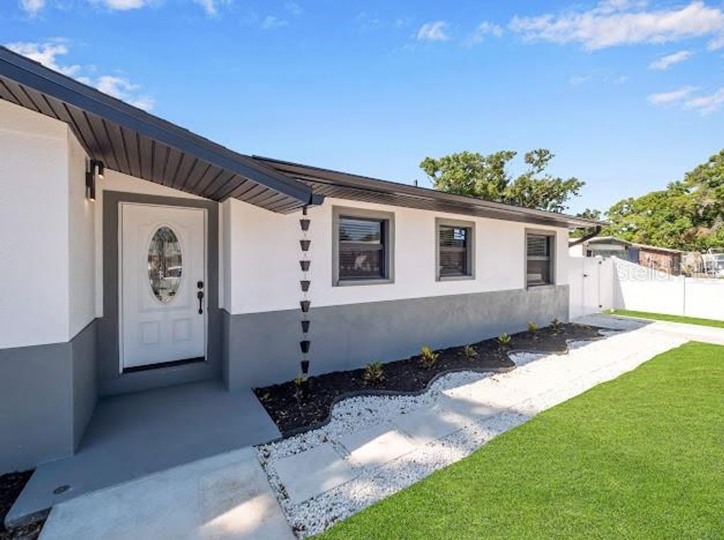 Photo of 6040 84th Avenue N, Pinellas Park, FL 33781 (MLS # TB8501987)