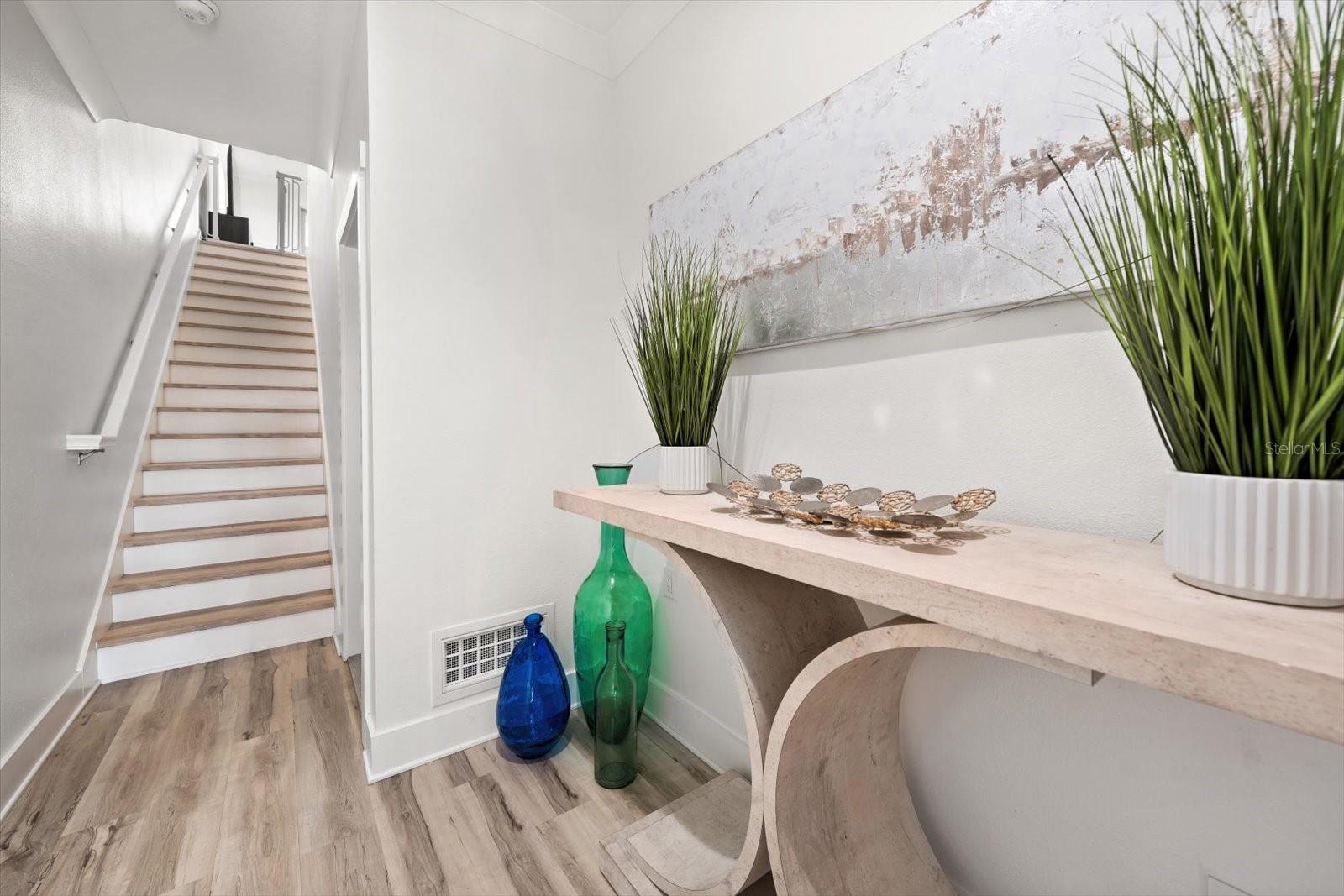 RIVIERA TWNHMS - Residential