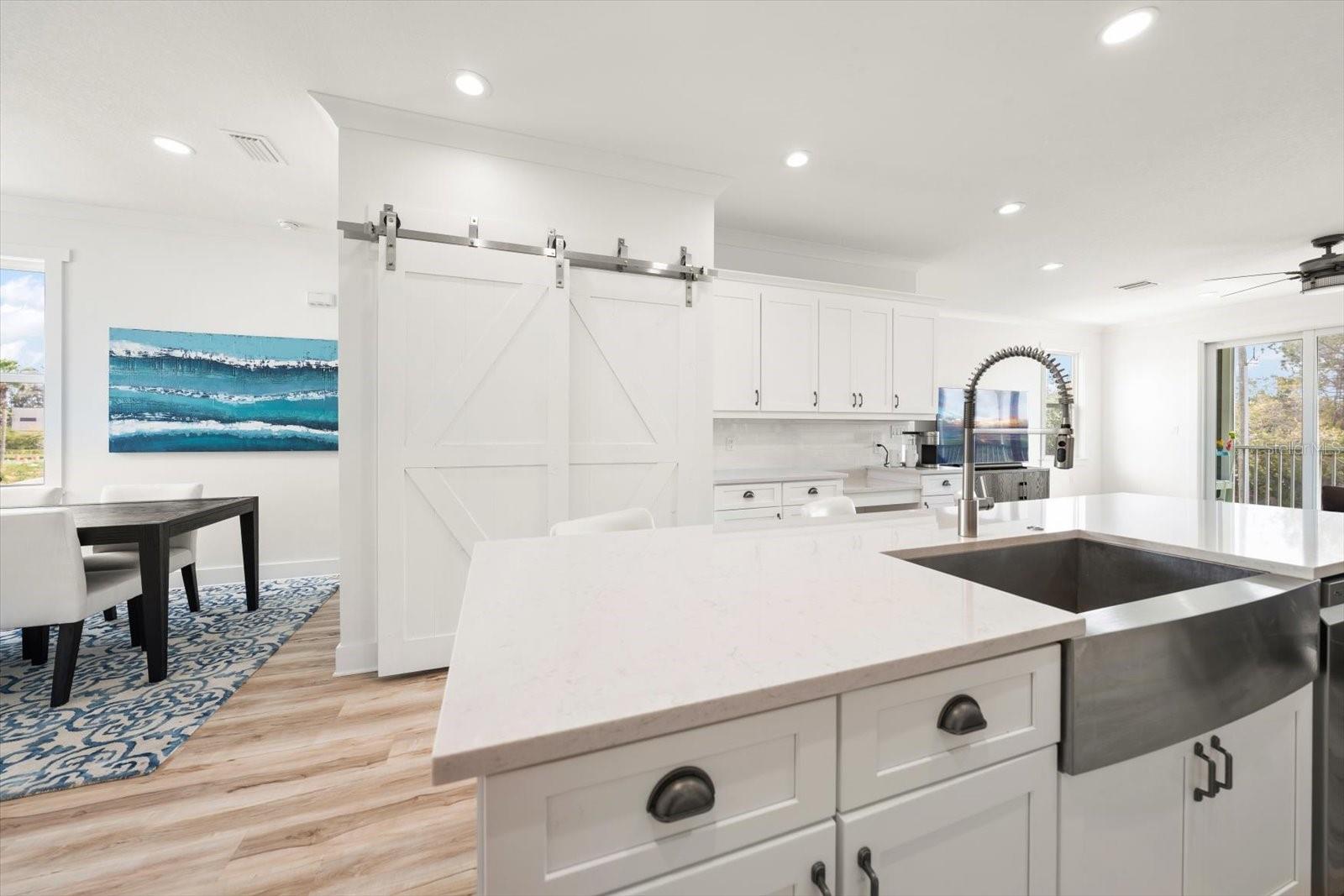 RIVIERA TWNHMS - Residential