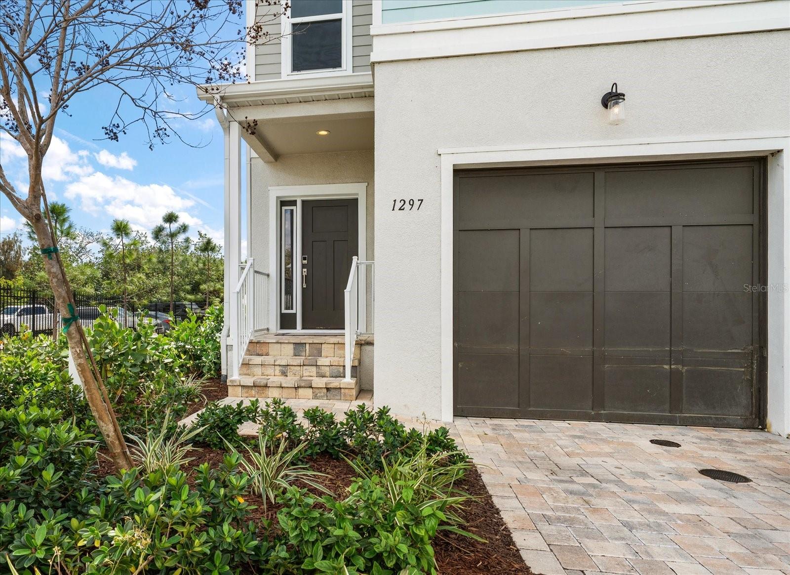 RIVIERA TWNHMS - Residential