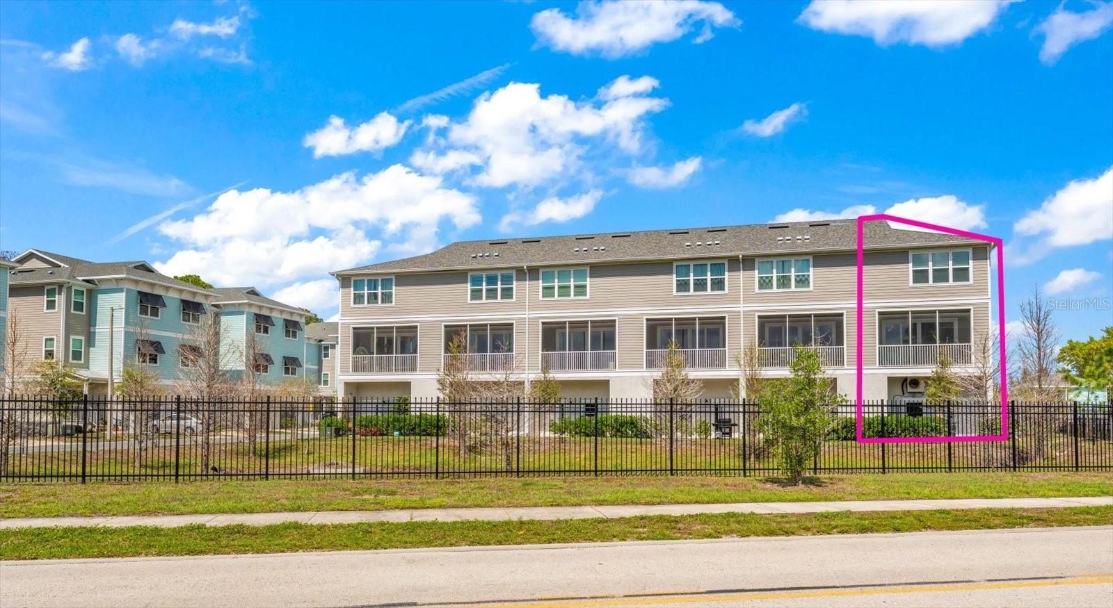 RIVIERA TWNHMS - Residential