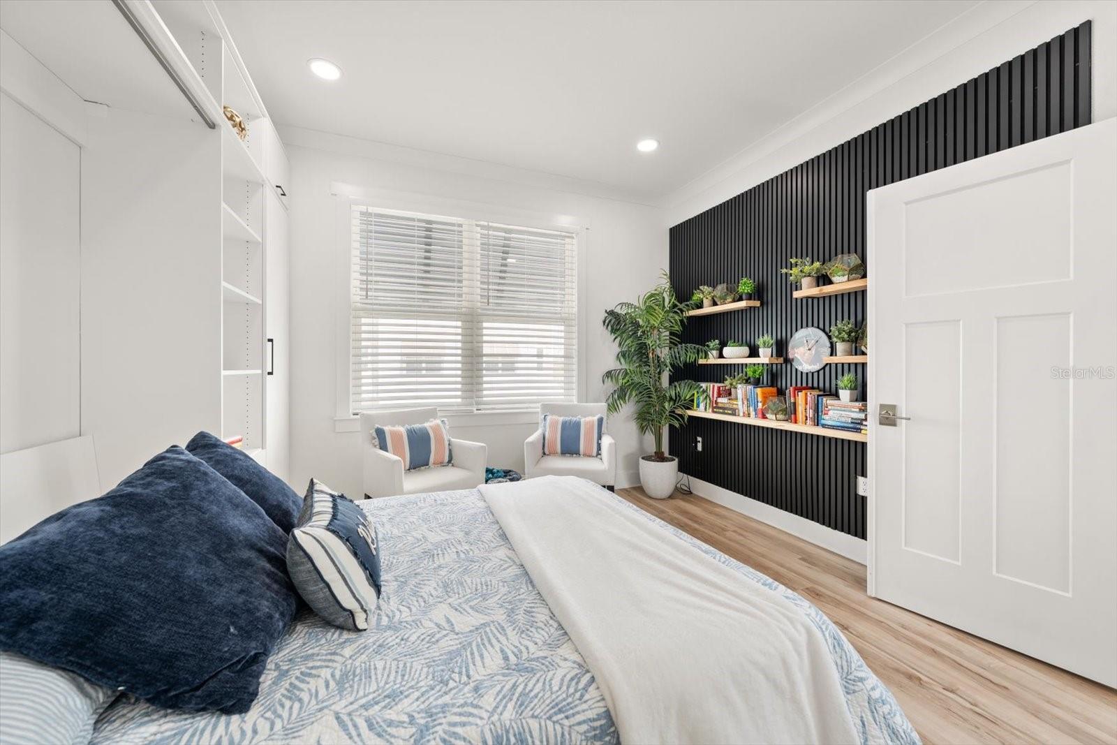 RIVIERA TWNHMS - Residential